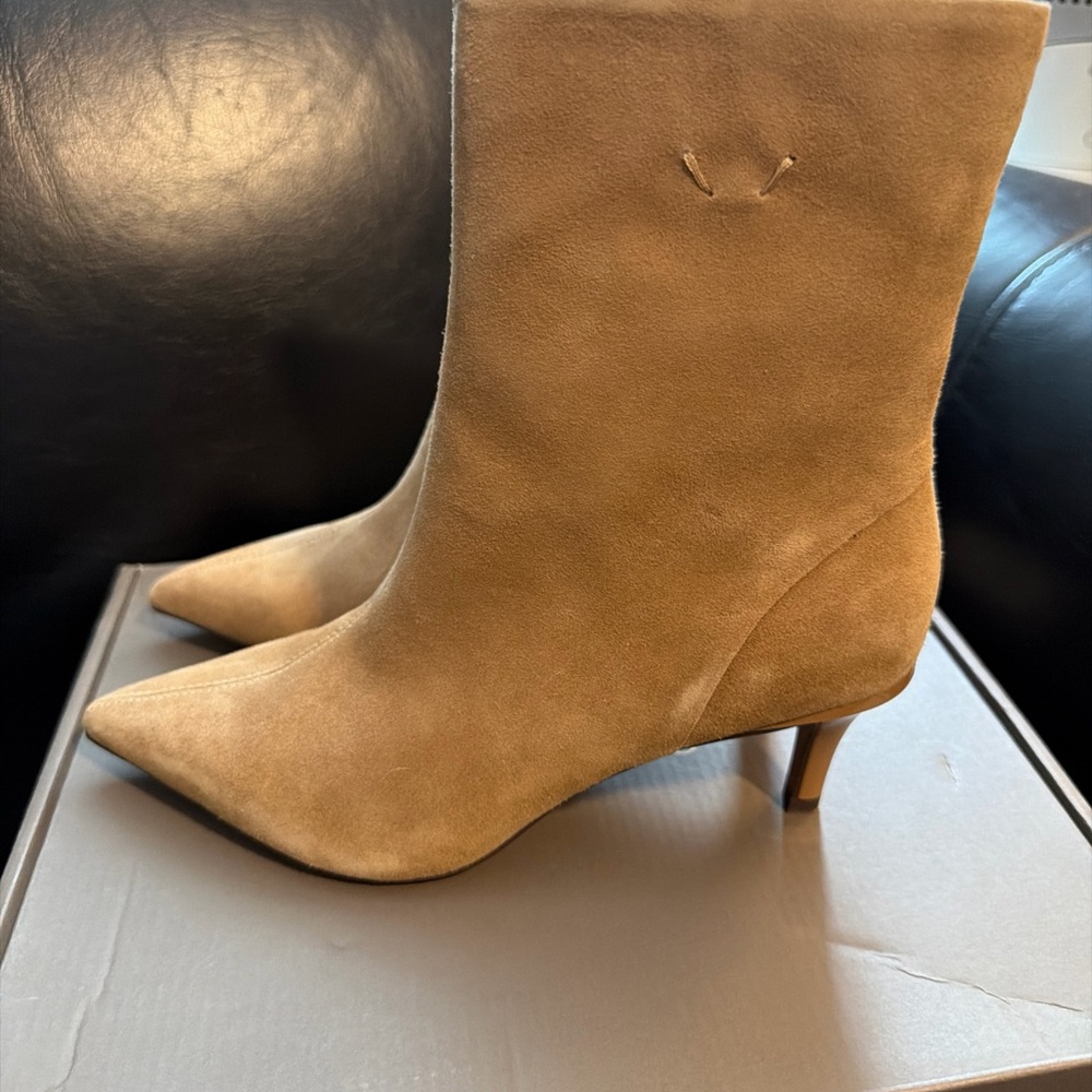 Franco Sarto L-Anna Taupe SU Leather Bootie Women's Size 6 NIB